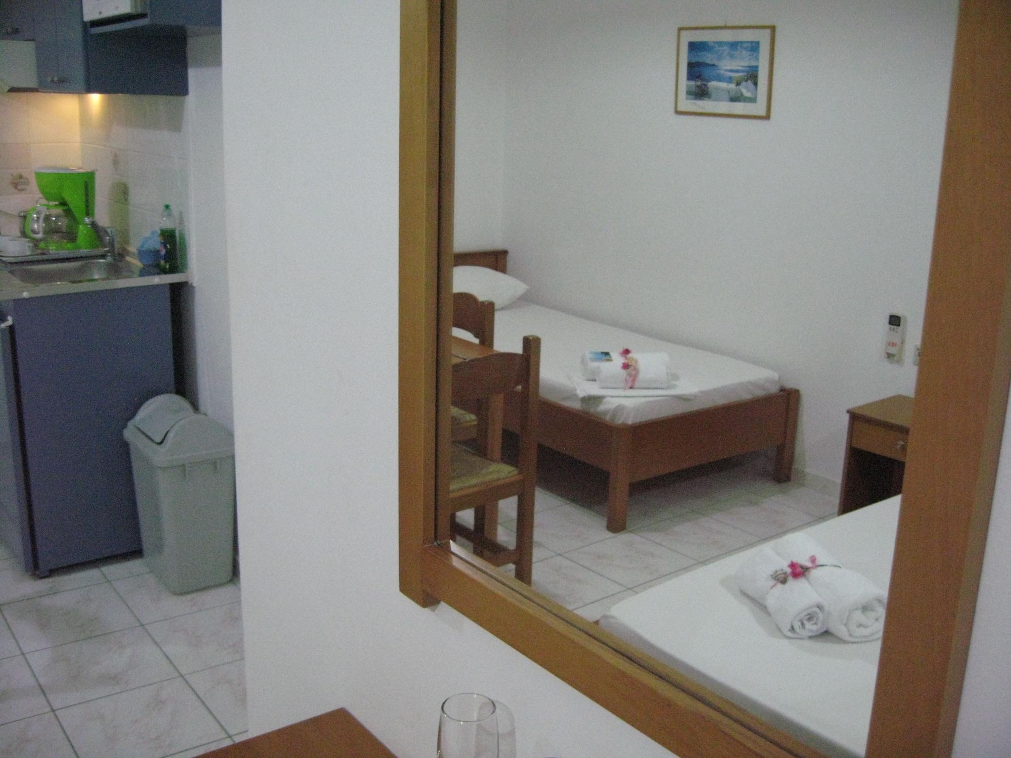 Despina Studios Agia Marina Extérieur photo