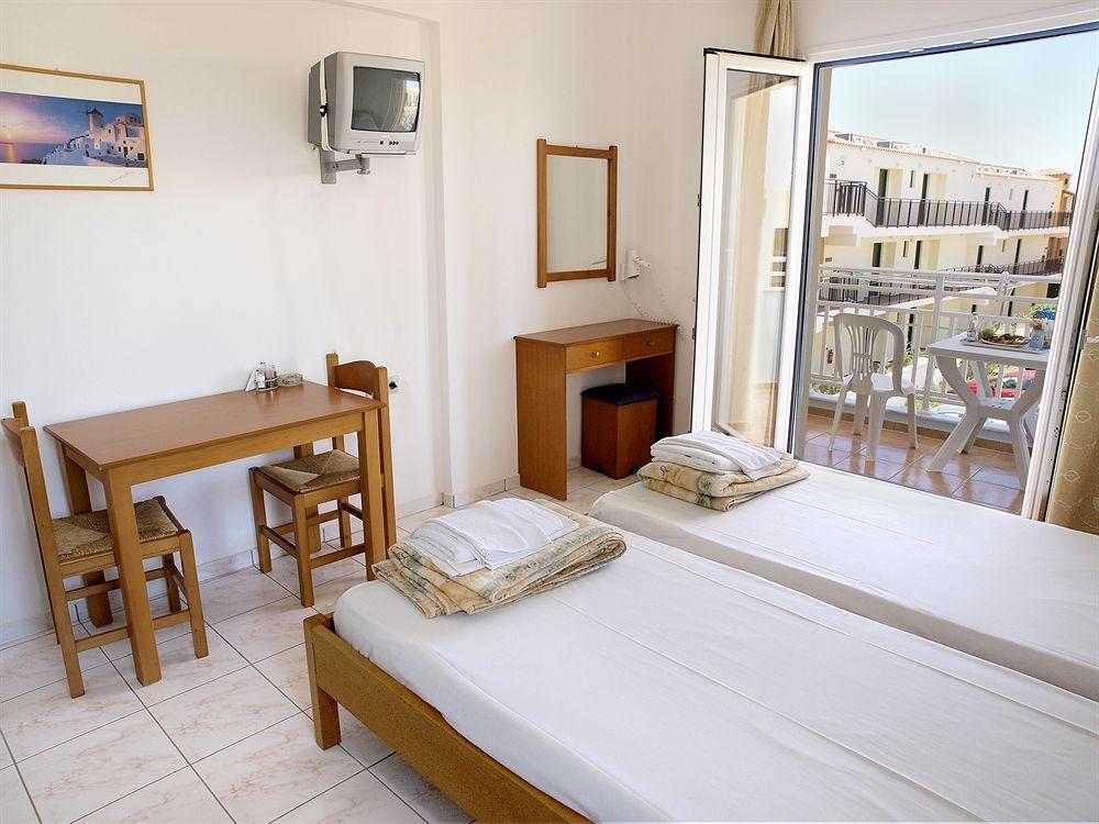 Despina Studios Agia Marina Extérieur photo
